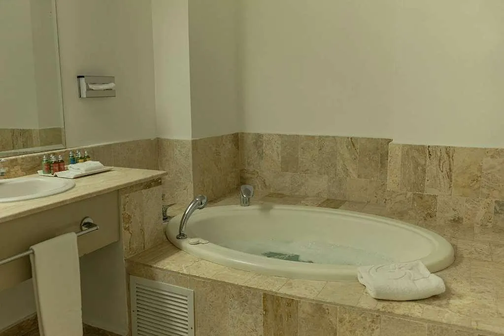 Hotel Dominican Fiesta Hotel, Trademark By Wyndham Santo Domingo