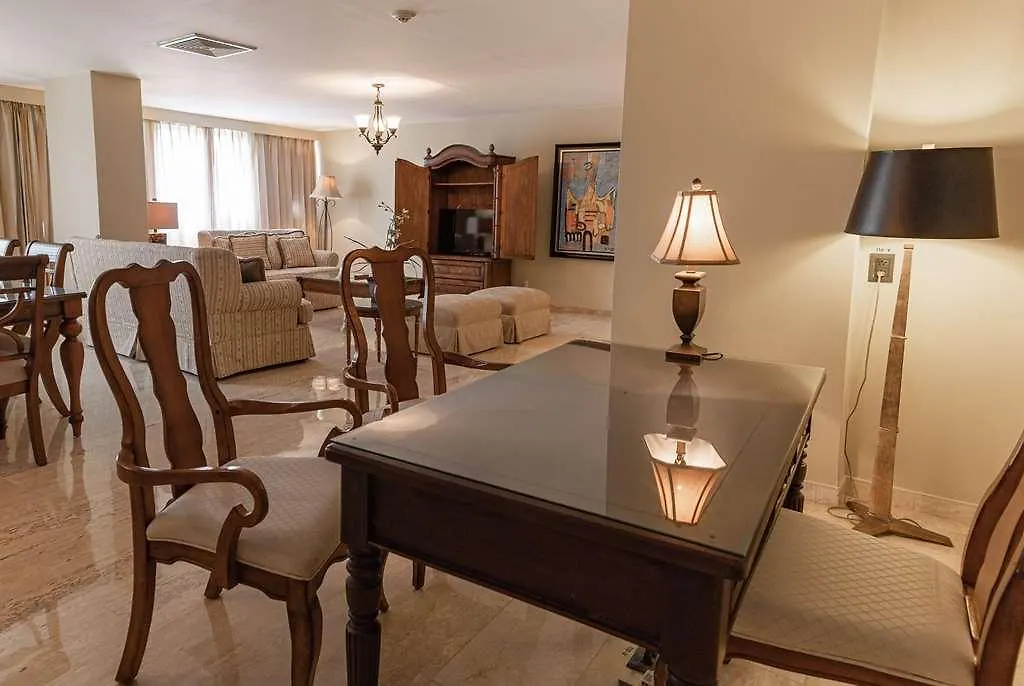 Dominican Fiesta Hotel, Trademark By Wyndham Santo Domingo Hotel