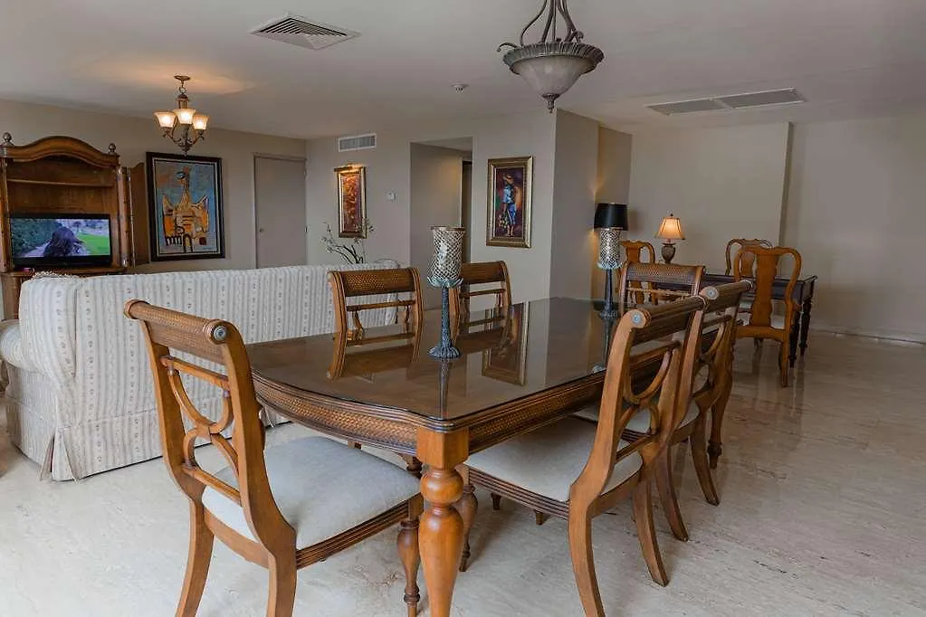 Dominican Fiesta Hotel, Trademark By Wyndham Santo Domingo Hotel